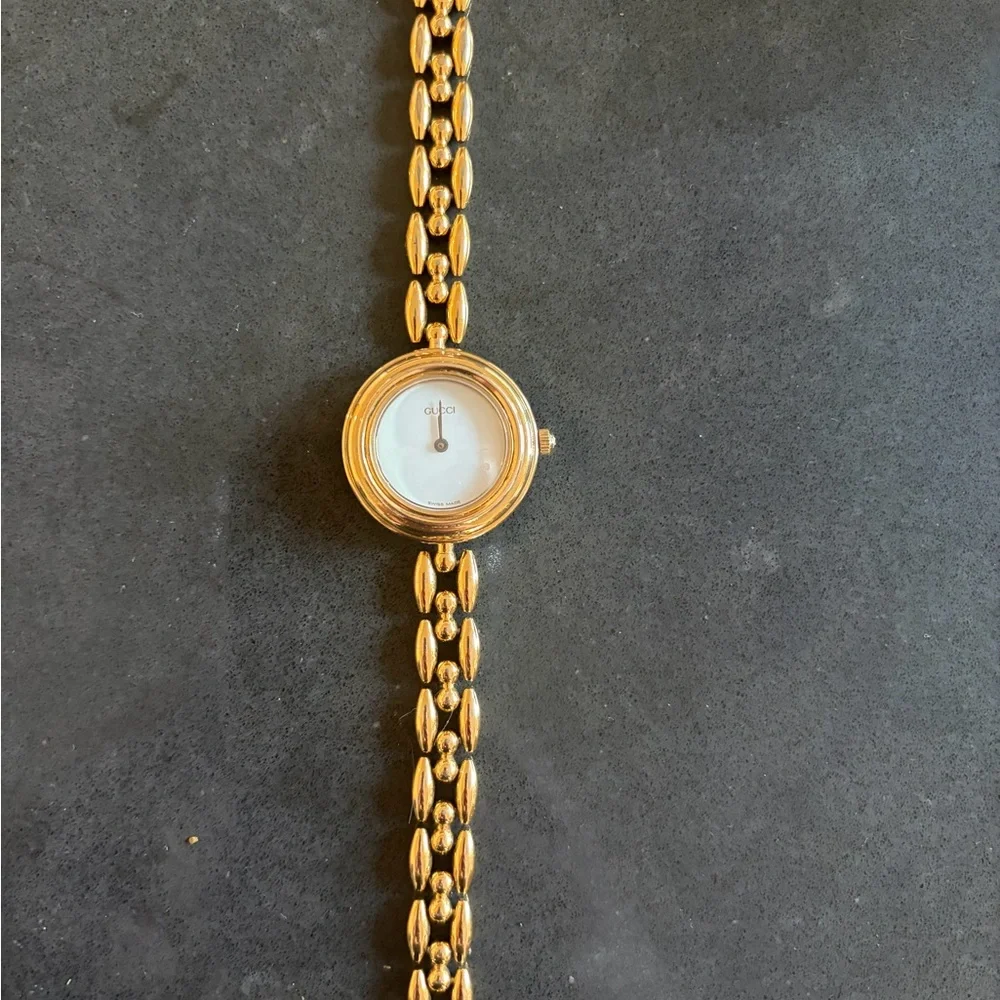 Gucci Bezel Watch with extra bezels - Picture 2 of 4